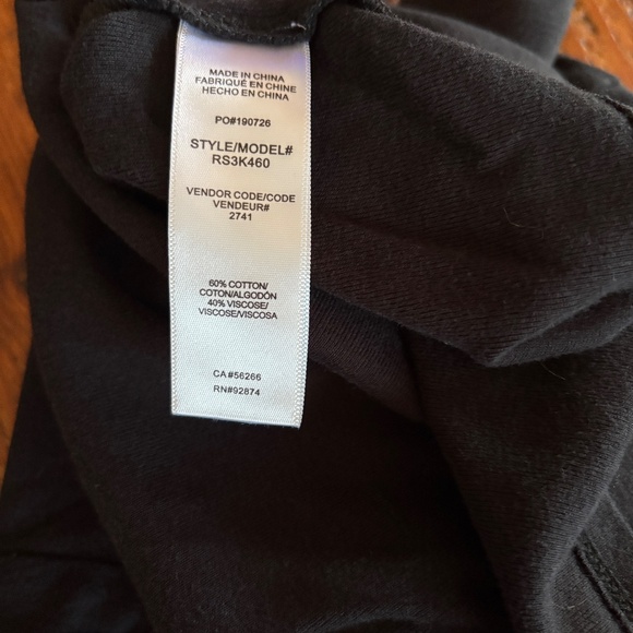 Splendid Faye Slim Fit Black V-Neck T-Shirt, Short Sleeve Size Small - Picture 8 of 8